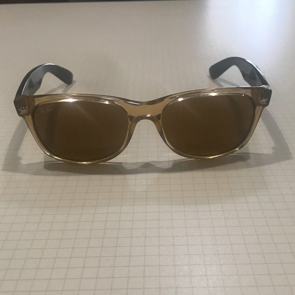 Ray-Ban wayfarer sunglasses